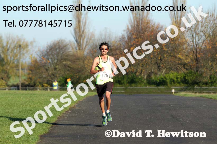 Newcastle Town Moor Marathon, Newcastle Town Moor Marathon and Half Marathon. Photo: David T. Hewitson/Sports for All Pics